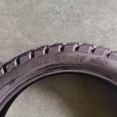 Zwarte motorfietsband 110/90-17 met Inmetro-certificaat