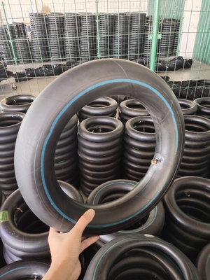 Valven en 500% 530% Elogatie Natuurrubber Inner Tube voor 3.00-18 Motorfietsband