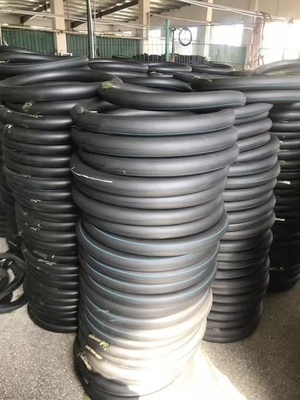 Valven en 500% 530% Elogatie Natuurrubber Inner Tube voor 3.00-18 Motorfietsband