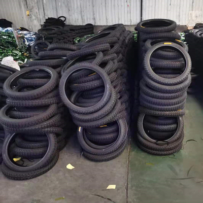 Natuurlijke inhoud Motorfiets Inner Tube 300-18 voor banden Tubes Inner Motorfiets 470g