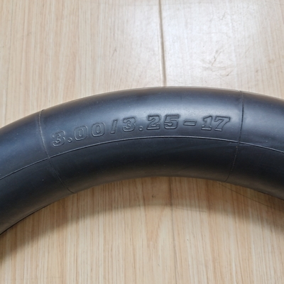 20%-26% rubbergehalte Motorfiets Inner Tube 3.00/3.25-17