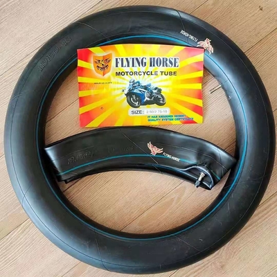 10.5 MPA treksterkte Motorfietsbanden met inwendige buizen van natuurrubber/butylrubber