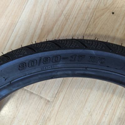 8090-17 Motorfietsband en -buis met natuurrubberstaal nylon grondstof