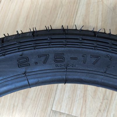Natuurrubber motorfietsband en buisloze band 2.75-17 EEN met DOT ISO CCC SONCAP
