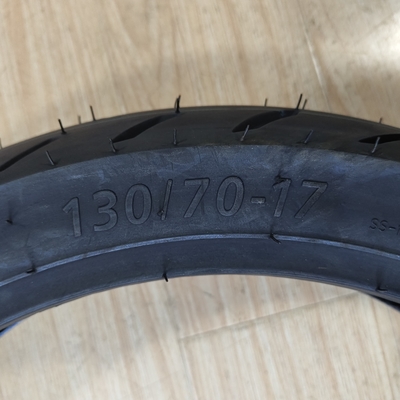 Motorfietsbanden 130/70-17 gemaakt van natuurlijk rubber met aanvaardbare OEM
