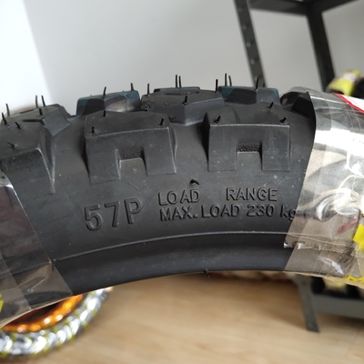 90/90-18 Motorfietsbanden en -buizen 35% rubbergehalte voor maximale prestaties
