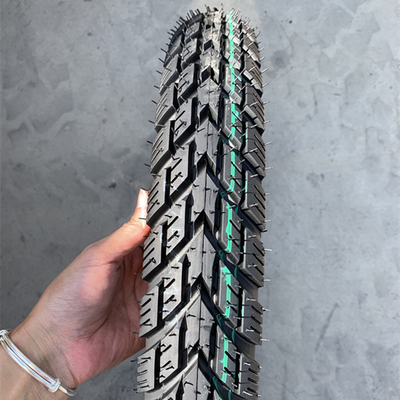 18 x 2,75 banden voor motorfietsen Productiecapaciteit 5000 stuks per dag