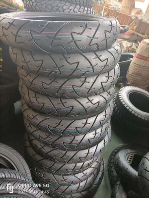 90/90-18 Motorfietsband geschikt voor verschillende behoeften van klanten