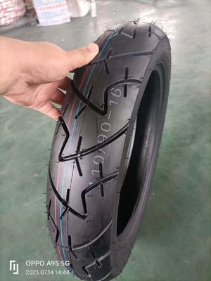 90/90-18 Motorfietsband geschikt voor verschillende behoeften van klanten