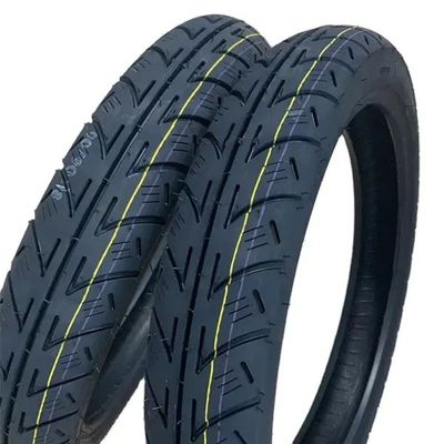Dual sportband 90/90-18 voor motorrijtuigen met een rubbergehalte van 30% tot 45%