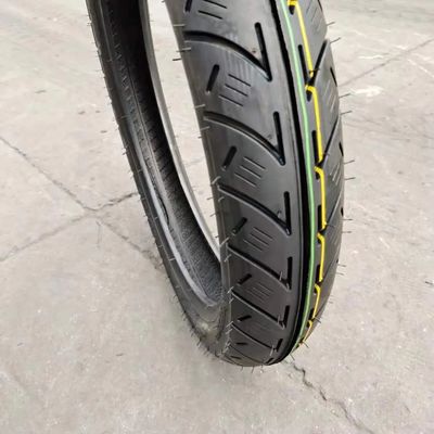 Dual sportband 90/90-18 voor motorrijtuigen met een rubbergehalte van 30% tot 45%