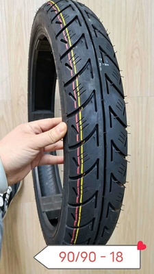 Zuid-Amerikaanse markt 90/90-18 Achterwiel voor motorfietsen met een andere stijl en een gewicht van 3,6 kg