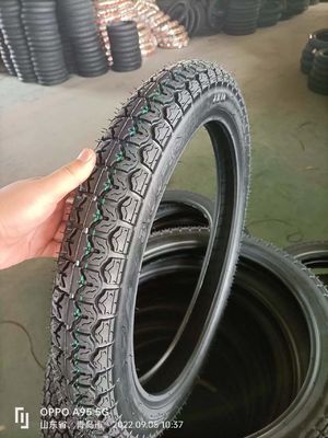 35% 45% Rueebr-inhoud Motorfietswielen banden voor motorfiets 90/90-18 in Qingdao Port