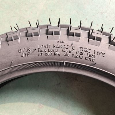 130/70-13 Motorfietsbandgrootte met aanvaardbaar OEM- en rubbergehalte van 35%-55%