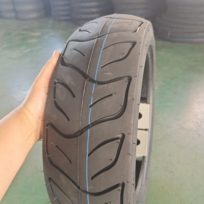Qingdao Loading Port 130/70-13 Zwarte motorfietsbanden Grootte Groothandelaars voor landelijke markten