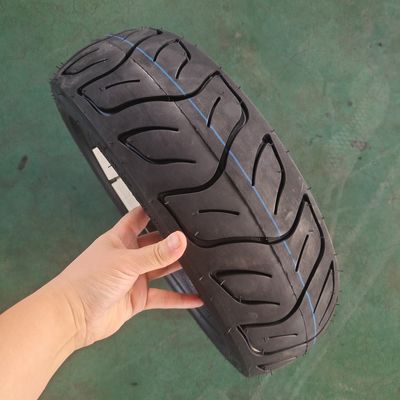 Qingdao Loading Port 130/70-13 Zwarte motorfietsbanden Grootte Groothandelaars voor landelijke markten