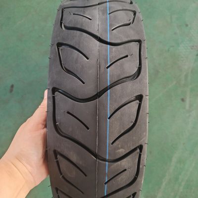 Qingdao Loading Port 130/70-13 Zwarte motorfietsbanden Grootte Groothandelaars voor landelijke markten