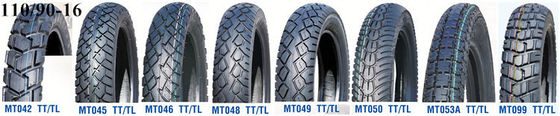 Snelle banden Motorfiets buisloze motorfietsen banden maten 110/90-10 Laadhaven Qingdao-haven