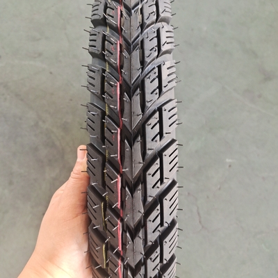 2.75-17 Motorfietsbanden met natuurlijk rubber en een rubbergehalte van hoogstens 35% tot 55%