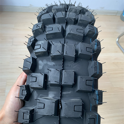 140/80-18 Zwakke enduroband met 10,5 treksterkte en langdurig rubbergehalte