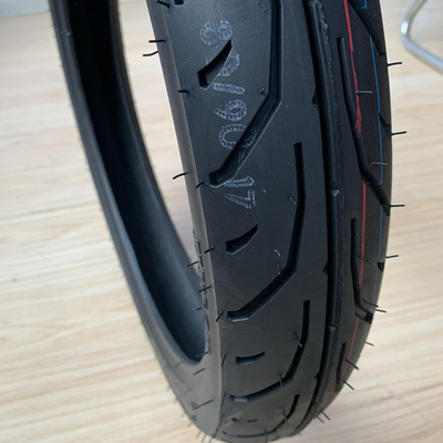 35% tot 55% rubbergehalte Afrikaanse markt Motorfietsbanden 80/90-17 Onderdelen Accessoires