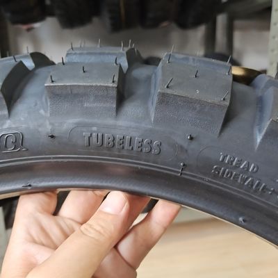 Natuurrubber motorfietsbanden 15070B18 voor optimale prestaties