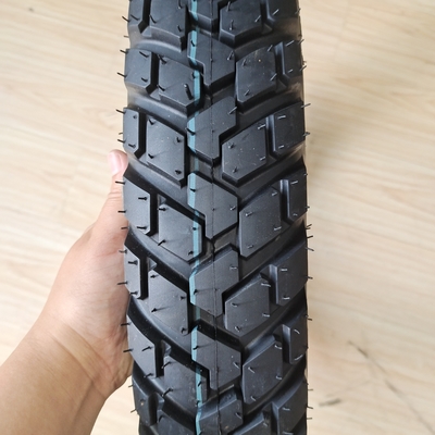 6pr/8pr Motorrijwielband van natuurlijke rubber en innerlijke buis van banden met Emark goedgekeurd 3.50-18