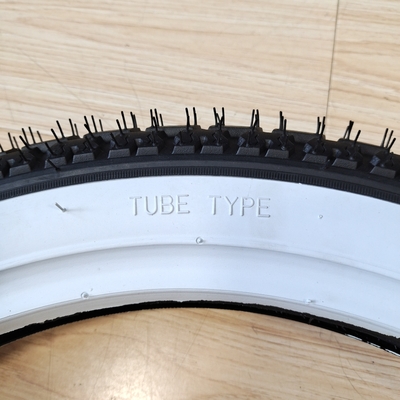 35% tot 55% rubbergehalte Witte wandband 2.75-16 voor de Europese markt