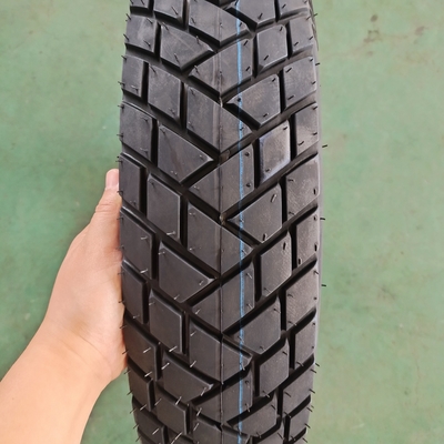 Goedkope 110/80-17 Natrual Rubber Motorcycle Tire met OEM Acceptabel in Vietnam