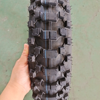 35%-55% rubbergehalte Nylonbanden voor motorfietsen110/70-17 voor distributeurs in Qingdao