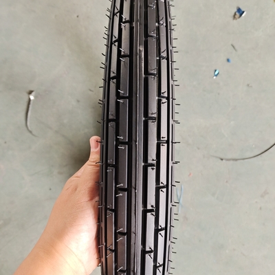 Tubeless Tire 2.75-17 Motorfietsband met bandkas en laadhaven Qingdao Ready