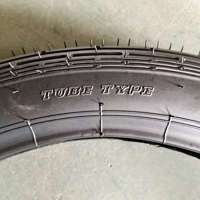 Tubeless Tire 2.75-17 Motorfietsband met bandkas en laadhaven Qingdao Ready