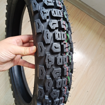 45% rubbergehalte 17 inch 3,00-17 motorfietsbanden voor tv's en honda dio motorfiets