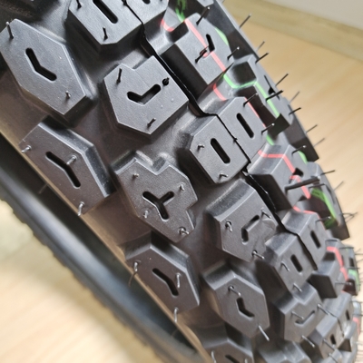 45% rubbergehalte 17 inch 3,00-17 motorfietsbanden voor tv's en honda dio motorfiets