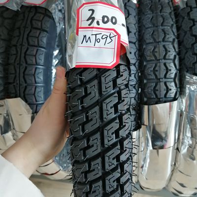 Ervaar superieure prestaties met onze diep patroon design motorfiets band en buis