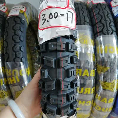 Ervaar superieure prestaties met onze diep patroon design motorfiets band en buis