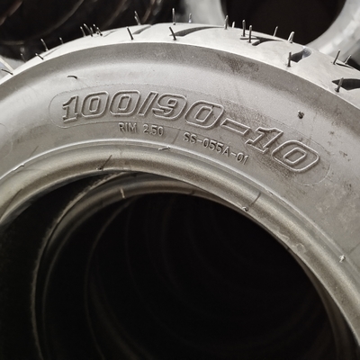 6pr/8pr Rubber Content Tube Type Tubeless Motorcycle Tires 100/90-10 met concurrerende