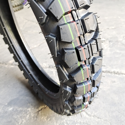Motorfietsbanden Directe zwarte banden Gehalte Resistente kleur Motorfietsen banden 4.10-18