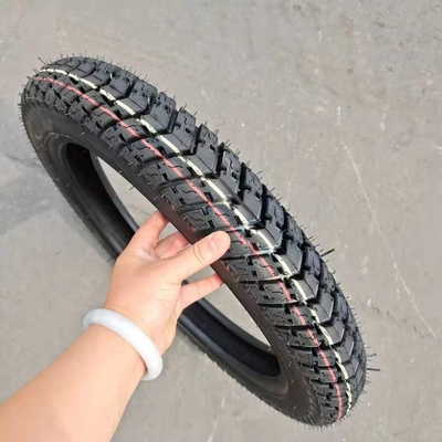 3.00-17 TT Tubeless Motorcycle banden met uitstekende slijtvastheid en zwarte kleur