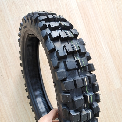 Ruimte Motorfietsband 110/90-18 Buisloze band voor prestaties