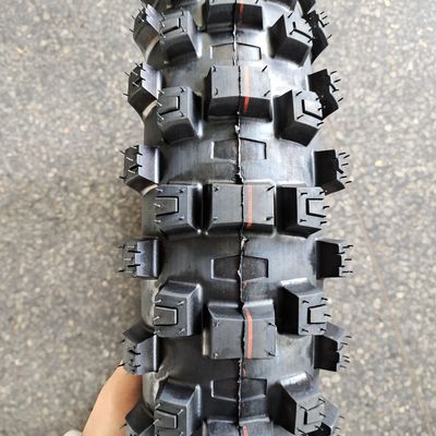 Verkoop 110/100-18 motorfietsband met zwarte kleur en 6PR/8PR Ply Rating