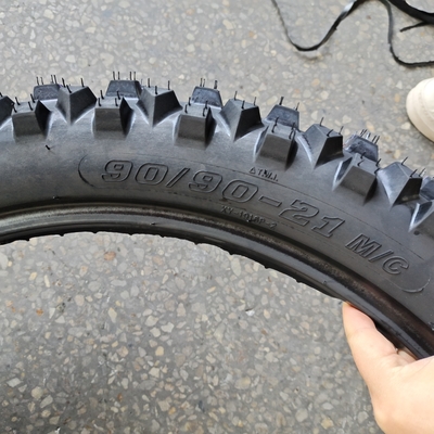 90/90-21 Motorfietsband met 6PR/8PR Ply rating en zwarte kleur op de markt