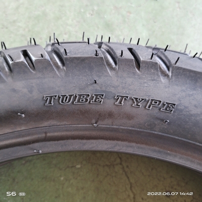Acceptabele OEM-rubberen motorfietsband 80/100-14 voor garantie op banden