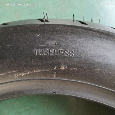 110/90-13 Motorfietsband Zwarte nylonband met 6pr/8pr Ply rating