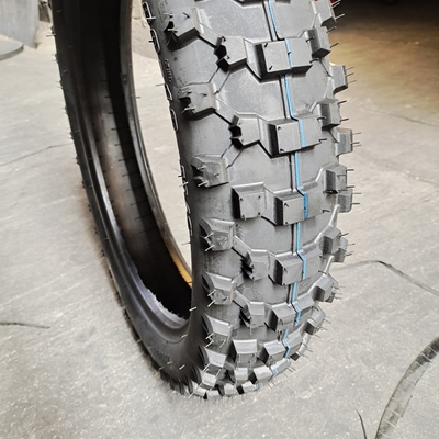 Motorfietsband 120/80-18 Buisloze band met 35% tot 55% rubbergehalte en OEM aanvaardbaar