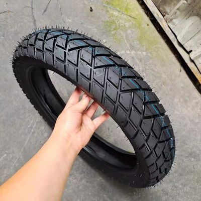 Zwarte motorfietsband 2.75-18 410-18 275-18 300-18 110/100-18 120/80-18 110/90-18