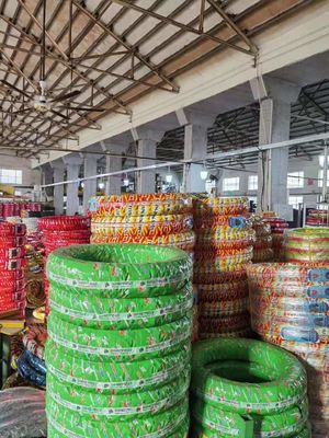 Motorfietsbanden 17 Ban Motor Tubeless Pneu Moto met 6 PR Ply Rating en bandenhoes