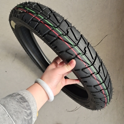 Uitstekende prestaties Motorfietsband en Inner Tube 3.00/3.25-18 met Natrual Rubber