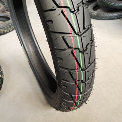 Uitstekende prestaties Motorfietsband en Inner Tube 3.00/3.25-18 met Natrual Rubber