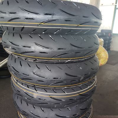 Midden-Oostenmarkt moet 120/70-17 motorfietsbanden met 35%-55% rubber bevatten